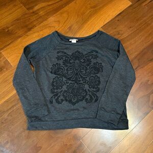 Loft women’s gray long sleeve top with black embossed design size small
